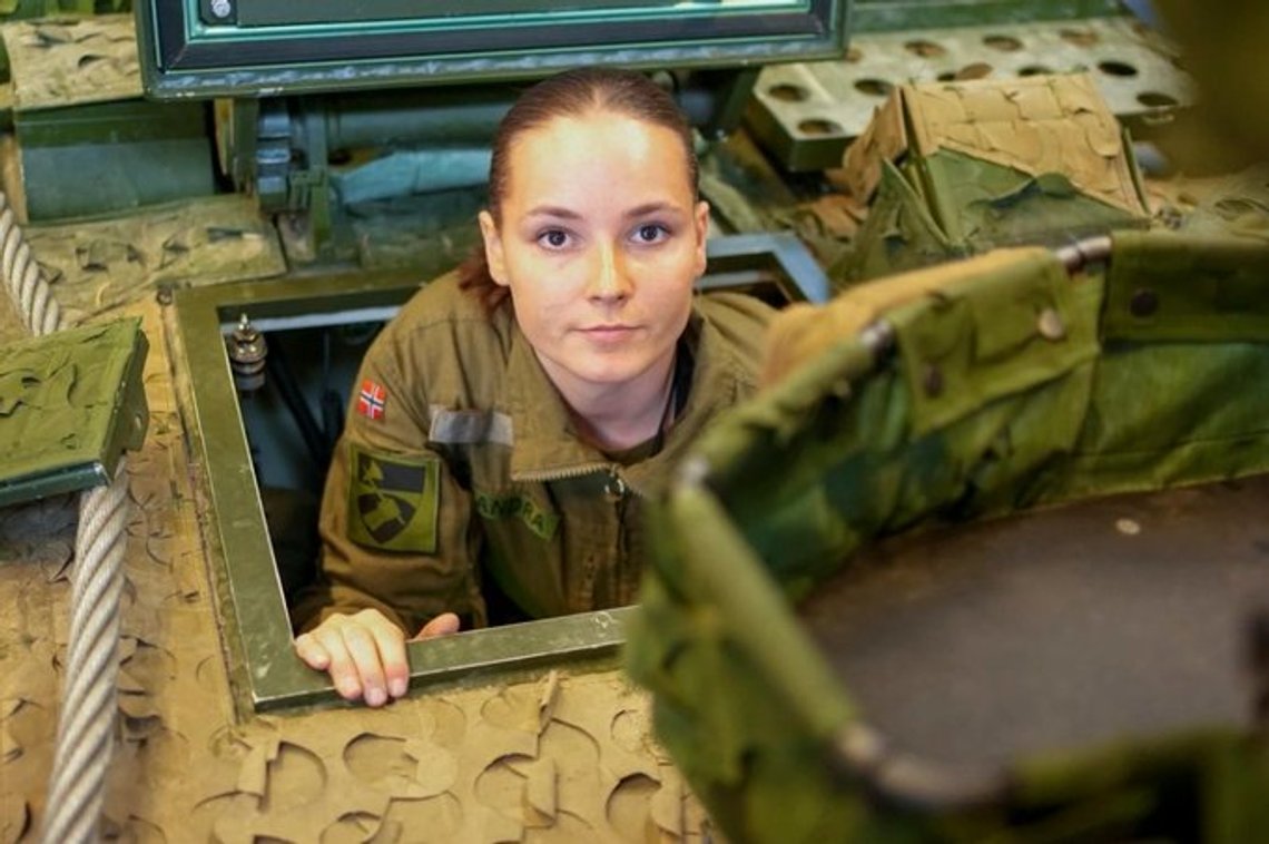 Norways coming queen is having her first military education in my old battalion in Brigade Nord, far north of the polar circle. Photo: X Norways coming queen is having her first military education in my old battalion in Brigade Nord, far north of the polar circle. Photo: X