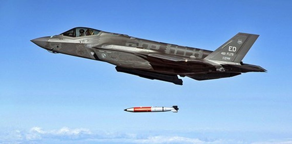 A US Air Force F-35A drops a B-61-12 during testing. Photo: USAF A US Air Force F-35A drops a B-61-12 during testing. Photo: USAF