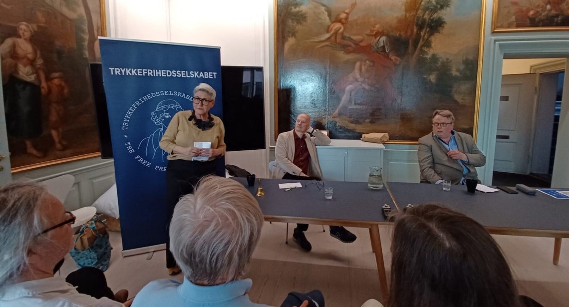 The leader of the Free Press Society, Aia Fog (on the left), Kasper Støvring (in the middle), and Morten Uhrskov Jensen (on the right) in debate.
Photo: Peder Jensen. The leader of the Free Press Society, Aia Fog (on the left), Kasper Støvring (in the middle), and Morten Uhrskov Jensen (on the right) in debate.
Photo: Peder Jensen.
