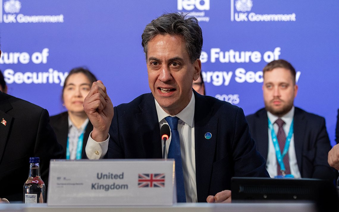 Edward Samuel Miliband, also known as Red Ed. Here he is acting as host at a summit on the future of energy security. Photo: UK Government CC BY 2.0 Edward Samuel Miliband, also known as Red Ed. Here he is acting as host at a summit on the future of energy security. Photo: UK Government CC BY 2.0