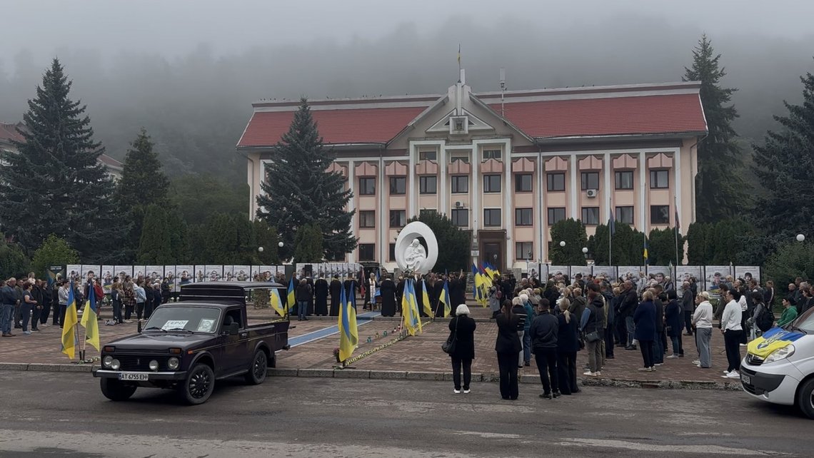 A military funeral for a veteran of Kosiv, a village in Ukraine's Carpathian mountains, 13. September 2025 (Photo: Christian Borchsenius) A military funeral for a veteran of Kosiv, a village in Ukraine's Carpathian mountains, 13. September 2025 (Photo: Christian Borchsenius)
