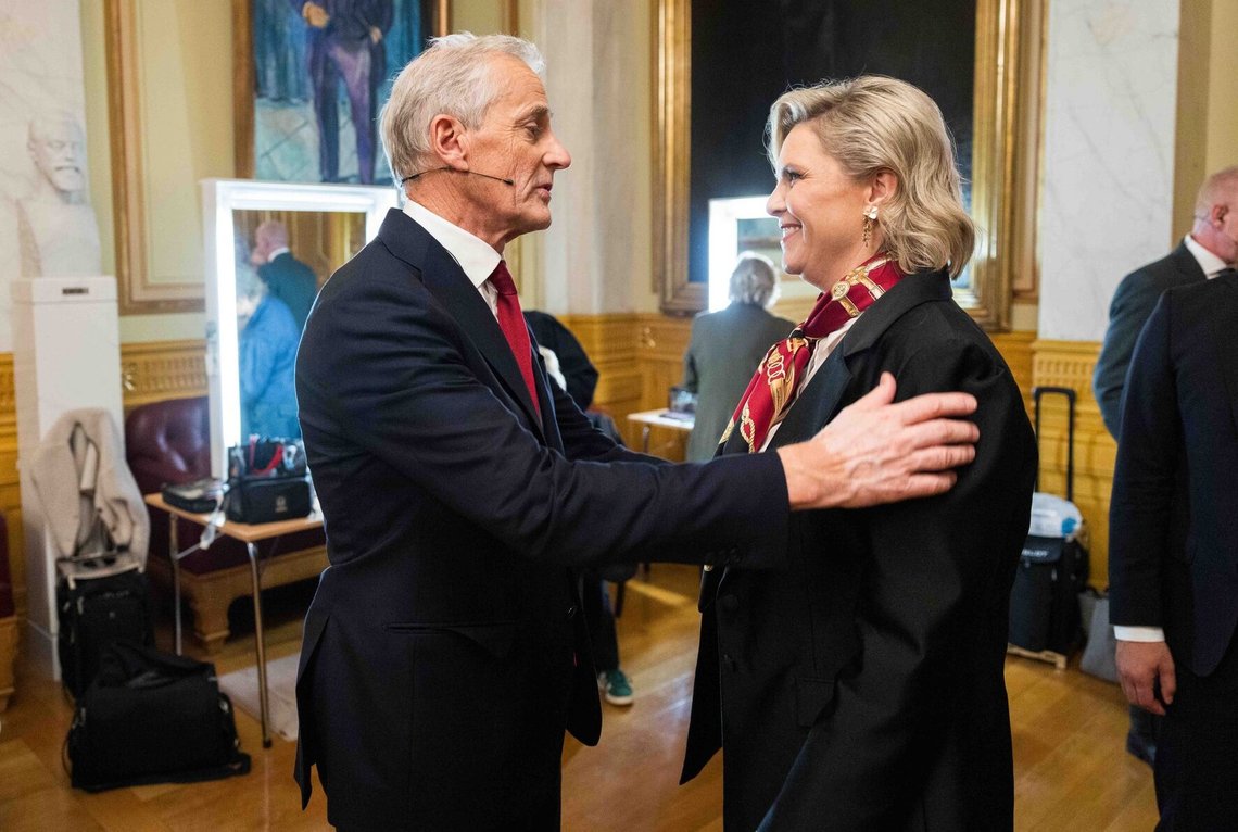 Prime Minister Jonas Gahr Støre (Labour Party / Ap) and Sylvi Listhaug (Progress Party / FrP) in Eidsvollsgalleriet during election night at the Storting, 8 September 2025 after the results confirmed that Jonas Gahr Støre's red-green coalition would secure a continued majority and four more years as Prime Minister, both leaders exchanged courteous congratulations. Støre's Labour Party emerged as the largest party once again, whilst Listhaug's Frp achieved a strong advance — its best result in over five decades — despite the overall non-socialist bloc falling short of power. Prime Minister Jonas Gahr Støre (Labour Party / Ap) and Sylvi Listhaug (Progress Party / FrP) in Eidsvollsgalleriet during election night at the Storting, 8 September 2025 after the results confirmed that Jonas Gahr Støre's red-green coalition would secure a continued majority and four more years as Prime Minister, both leaders exchanged courteous congratulations. Støre's Labour Party emerged as the largest party once again, whilst Listhaug's Frp achieved a strong advance — its best result in over five decades — despite the overall non-socialist bloc falling short of power.