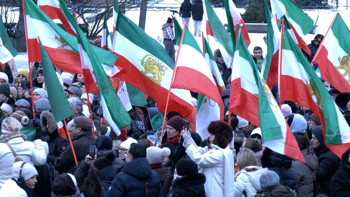 Thousands of Iranians, many traveling from afar, on Oslo's main street. Photo: Document.news Thousands of Iranians, many traveling from afar, on Oslo's main street. Photo: Document.news