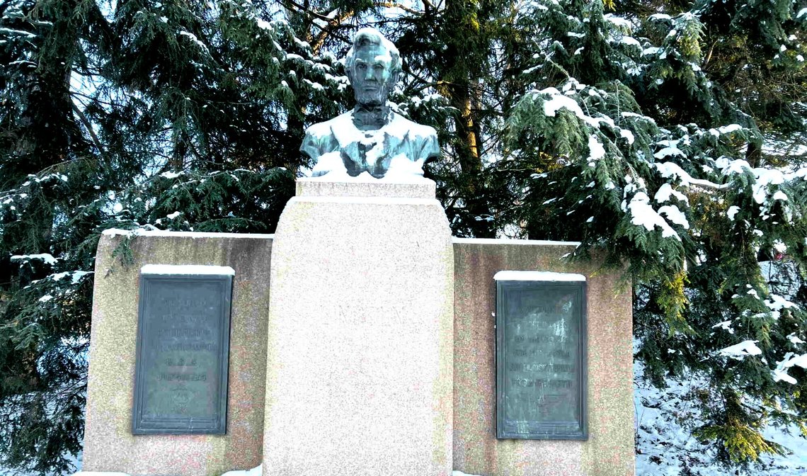 Statue of Abraham Lincoln in Oslo's Frogner Park. Private photo Statue of Abraham Lincoln in Oslo's Frogner Park. Private photo