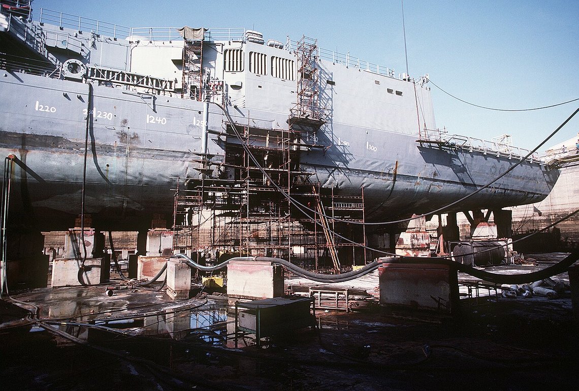 Damage caused by an Iranian naval mine to a U.S. warship repaired in Dubai. License: Public domain (U.S. government image) Wikimedia Commons Damage caused by an Iranian naval mine to a U.S. warship repaired in Dubai. License: Public domain (U.S. government image) Wikimedia Commons
