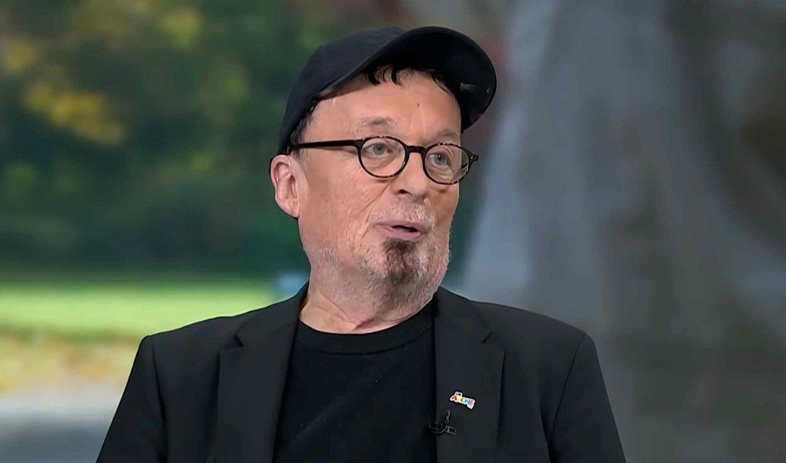 Wolfgang Büscher, who heads a Christian organisation in Berlin that helps socially disadvantaged children, warns of religious bullying by Muslim school pupils, who are also pressuring their classmates to convert to Islam. Wolfgang Büscher, who heads a Christian organisation in Berlin that helps socially disadvantaged children, warns of religious bullying by Muslim school pupils, who are also pressuring their classmates to convert to Islam.