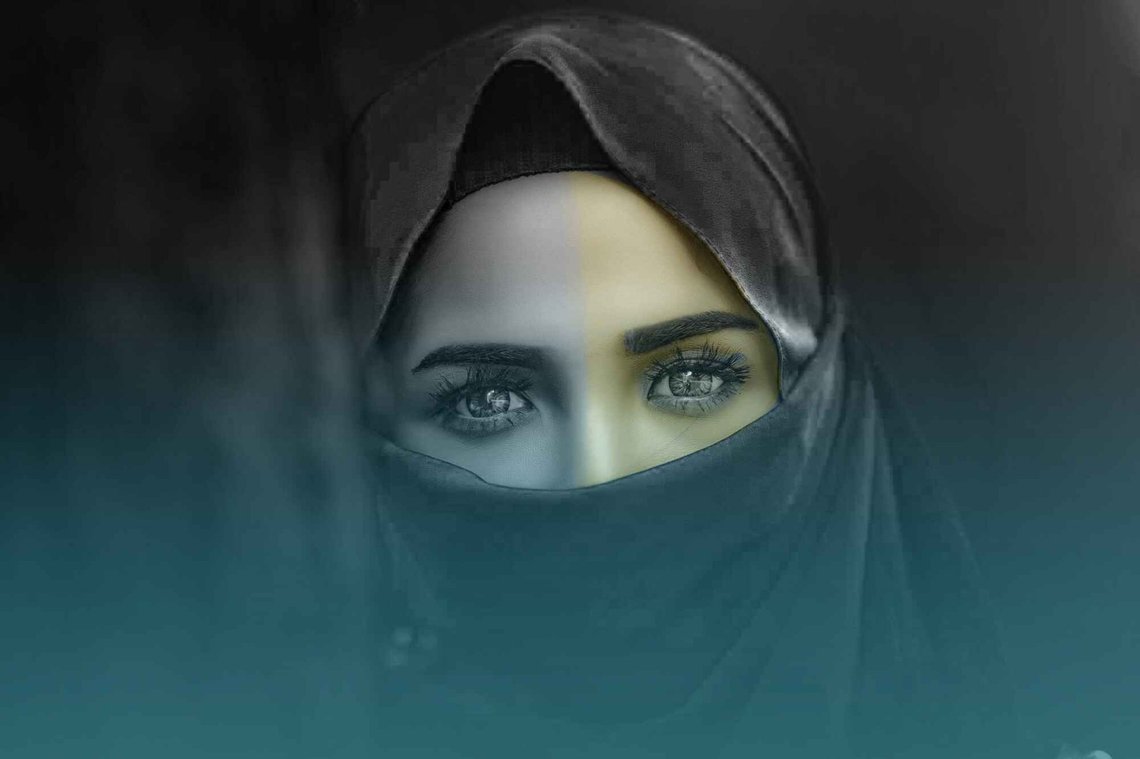You can be a beautiful young girl even if you cover yourself. But at the same time you're sending a clear signal: non-Muslims not welcome. This is called integration.
Photo: Pixabay. You can be a beautiful young girl even if you cover yourself. But at the same time you're sending a clear signal: non-Muslims not welcome. This is called integration.
Photo: Pixabay.