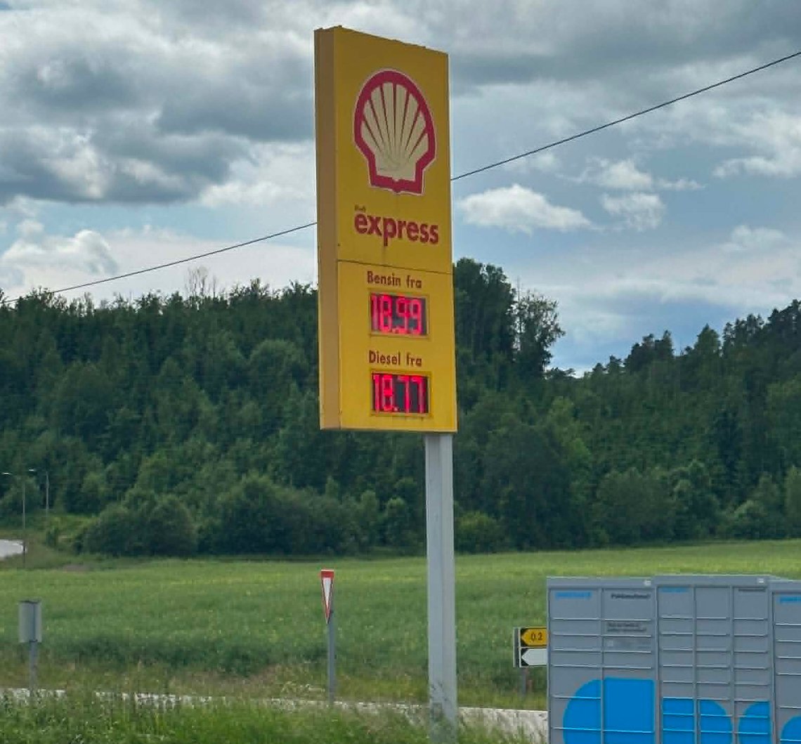 20250616 Melsomvik, Norway. Petrol and diesel prices in Norway hit a record high on Monday. The reason is the US killing of Iranian General Qasem Soleimani last week. Photo: Christian Borchsenius 20250616 Melsomvik, Norway. Petrol and diesel prices in Norway hit a record high on Monday. The reason is the US killing of Iranian General Qasem Soleimani last week. Photo: Christian Borchsenius
