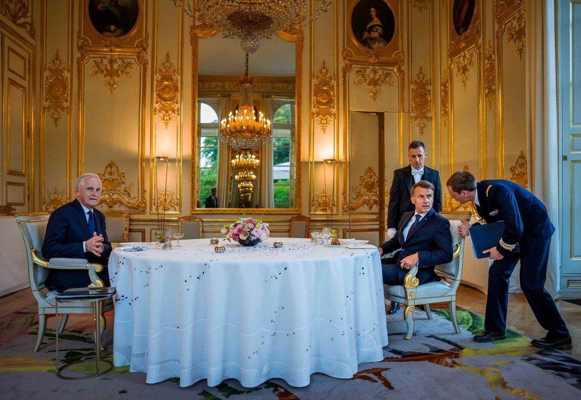 Paris, France, 27 May 2026. Prime Minister Jonas Gahr Støre meets French President Emmanuel Macron at the Élysée Palace in Paris on Wednesday evening. In one of the palace’s rooms, the two shared a dinner together. Paris, France, 27 May 2026. Prime Minister Jonas Gahr Støre meets French President Emmanuel Macron at the Élysée Palace in Paris on Wednesday evening. In one of the palace’s rooms, the two shared a dinner together.