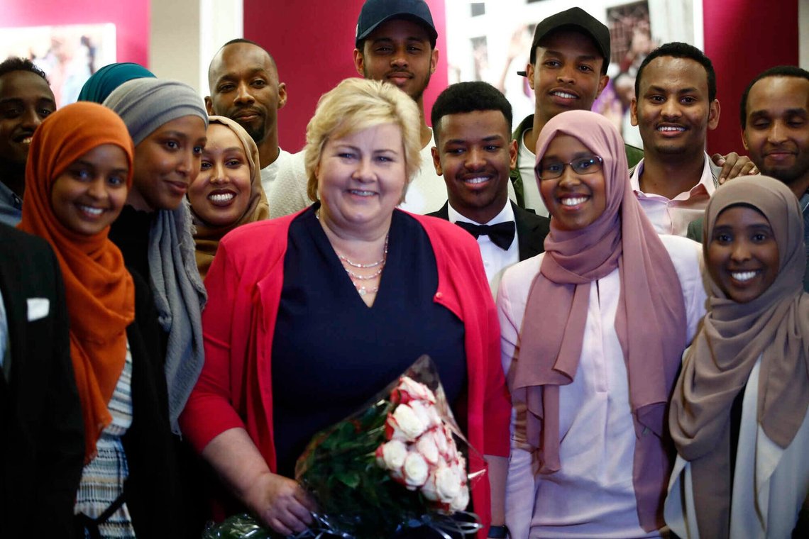 Oslo, 15 May 2018. Prime Minister Erna Solberg (Conservative Party) takes part in a traditional iftar meal together with young Somalis. Muslims are currently observing the holy month of Ramadan, during which they fast each day from sunrise to sunset. The meal eaten after sunset is known as iftar. Oslo, 15 May 2018. Prime Minister Erna Solberg (Conservative Party) takes part in a traditional iftar meal together with young Somalis. Muslims are currently observing the holy month of Ramadan, during which they fast each day from sunrise to sunset. The meal eaten after sunset is known as iftar.