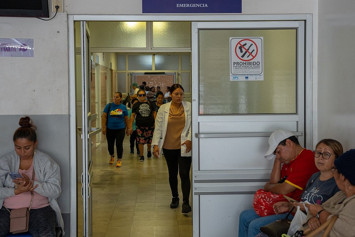 Members wait outside of the emergency room at the San Bartolo National Hospital in Ilopango, El Salvador, June 18, 2025. (U.S. Air Force photo by Staff Sgt. Joshua Hastings) Members wait outside of the emergency room at the San Bartolo National Hospital in Ilopango, El Salvador, June 18, 2025. (U.S. Air Force photo by Staff Sgt. Joshua Hastings)