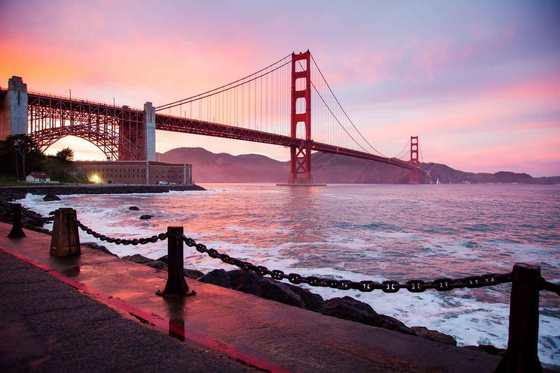 The Golden Gate Bridge was once a symbol of the American Dream. Today, people are fleeing across it—whether by choice or by necessity. Photo: Pixabay. The Golden Gate Bridge was once a symbol of the American Dream. Today, people are fleeing across it—whether by choice or by necessity. Photo: Pixabay.
