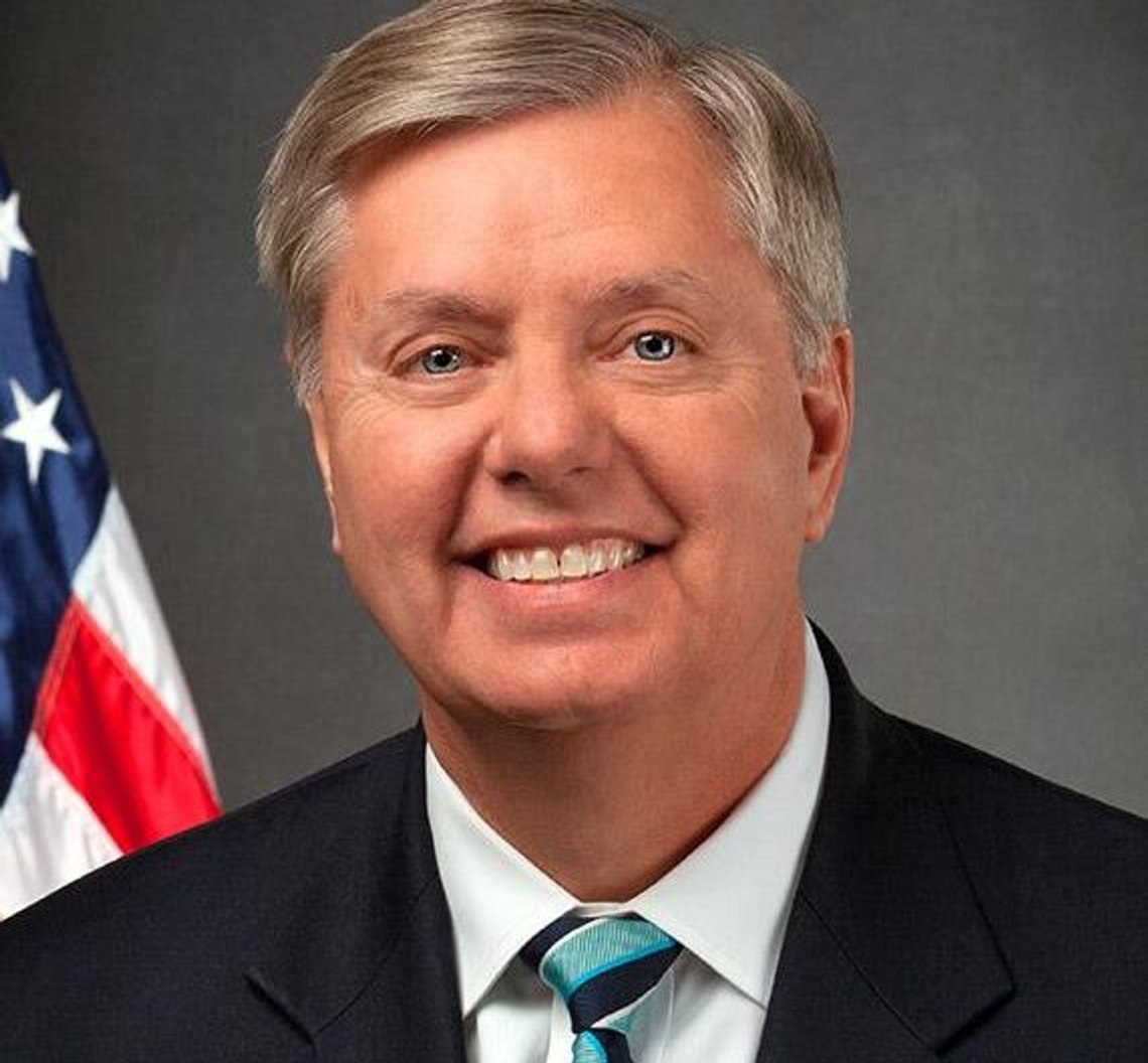 U.S. Senator Lindsey Graham (Republican–South Carolina). Official U.S. Senate portrait. U.S. Senator Lindsey Graham (Republican–South Carolina). Official U.S. Senate portrait.