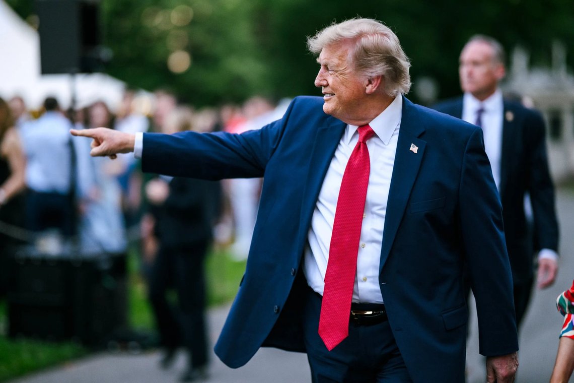 Trump is diagnosed as mad. The prejudgement has overshadowed everything Trump is and does, and NB! what has been done to him. Something similar has never been seen in the post-war period. The elite is turning democracy into an autoimmune disease. Photo: Whitehouse.gov Trump is diagnosed as mad. The prejudgement has overshadowed everything Trump is and does, and NB! what has been done to him. Something similar has never been seen in the post-war period. The elite is turning democracy into an autoimmune disease. Photo: Whitehouse.gov