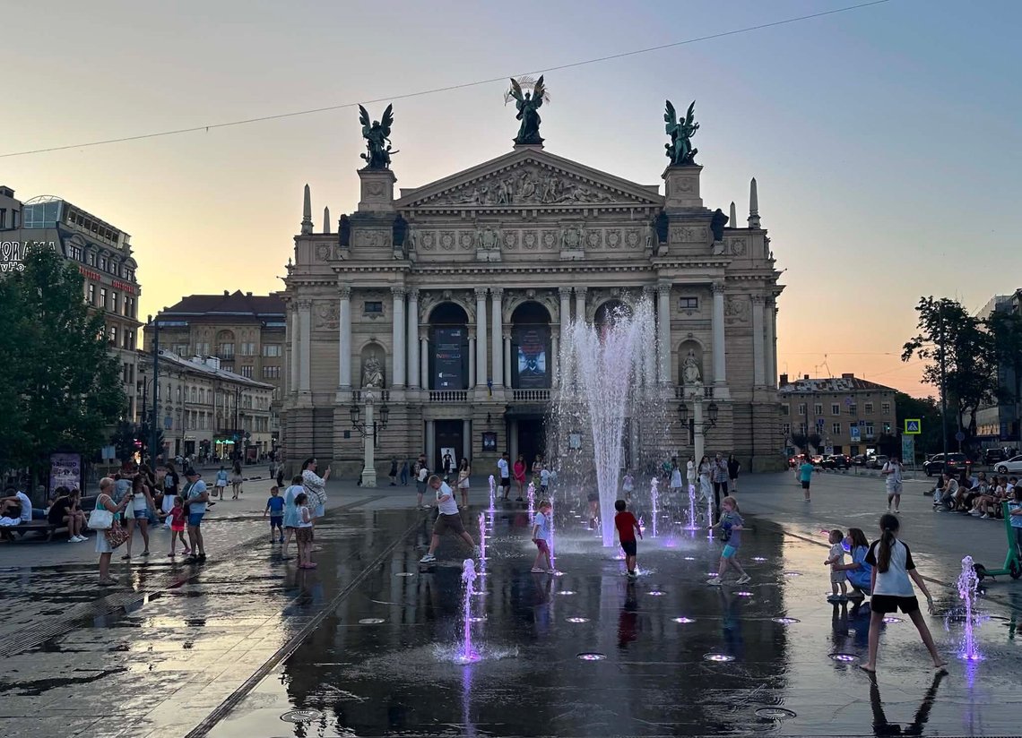 Lviv National Opera (1900). Photo: Christian Borchsenius Lviv National Opera (1900). Photo: Christian Borchsenius