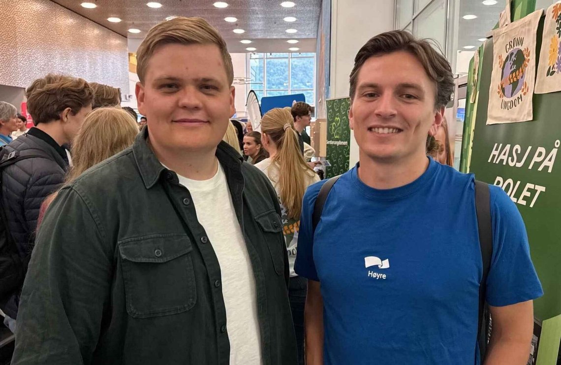 Former Labour Youth (AUF) chief Gaute Skjervø (left) attacked Document from NRK’s studio. Conservative deputy leader (and former Conservative Youth leader) Ola Svenneby subsequently came to the AUF leader’s defence, calling the treatment of him ‘simply unacceptable’. Photo: Private / via Ola Svenneby’s Facebook page. Former Labour Youth (AUF) chief Gaute Skjervø (left) attacked Document from NRK’s studio. Conservative deputy leader (and former Conservative Youth leader) Ola Svenneby subsequently came to the AUF leader’s defence, calling the treatment of him ‘simply unacceptable’. Photo: Private / via Ola Svenneby’s Facebook page.