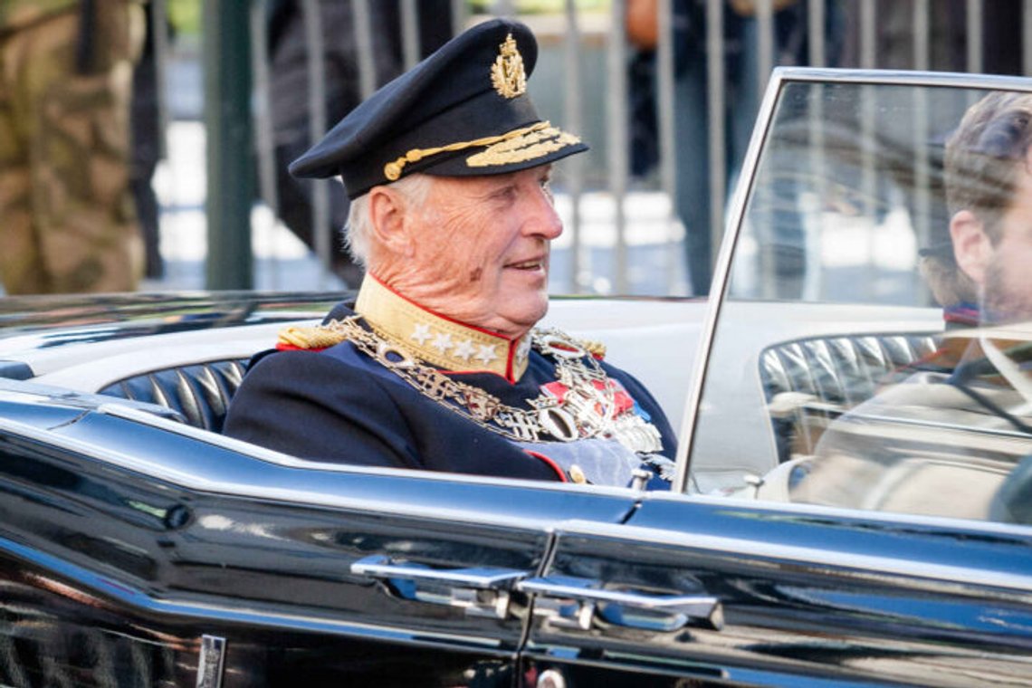Oslo, 3 October 2016. The opening of the Storting in 2016: King Harald in an open car following the ceremonial opening of the 161st Storting on Monday. Oslo, 3 October 2016. The opening of the Storting in 2016: King Harald in an open car following the ceremonial opening of the 161st Storting on Monday.
