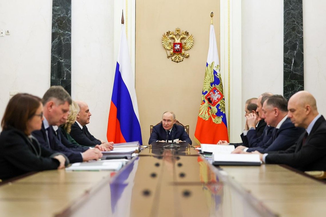 Russian President Vladimir Putin is reportedly considering an escalation of the war in Ukraine. Here he chairs a meeting of the Security Council in Moscow on Friday, 21 August 2026. Photo: Kremlin.ru Russian President Vladimir Putin is reportedly considering an escalation of the war in Ukraine. Here he chairs a meeting of the Security Council in Moscow on Friday, 21 August 2026. Photo: Kremlin.ru
