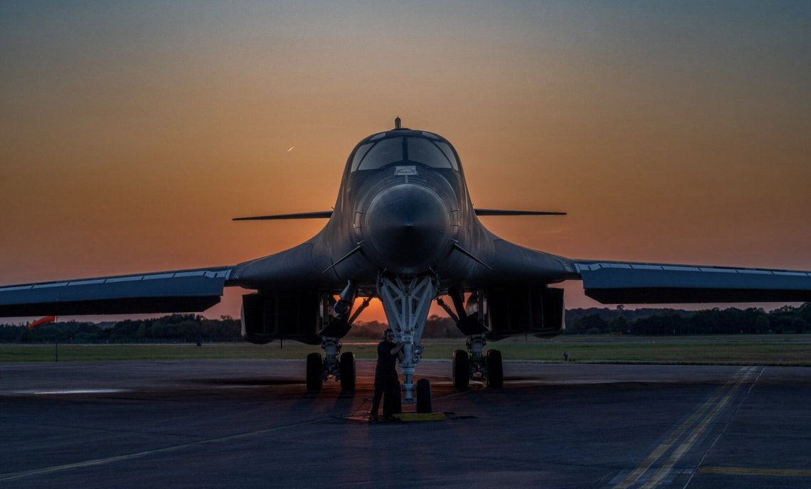 U.S. Air Force B-1B Lancer at RAF Fairford, England. Photo: U.S. Air Force / Senior Airman Colin Hollowell (public domain). U.S. Air Force B-1B Lancer at RAF Fairford, England. Photo: U.S. Air Force / Senior Airman Colin Hollowell (public domain).
