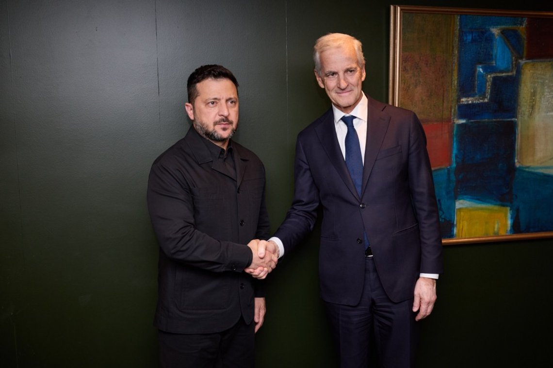 Ukrainian President Volodymyr Zelenskyy during a press conference in Oslo, where he is meeting Norwegian Prime Minister Jonas Gahr Støre, US Special Envoy Steve Witkoff and Finnish President Alexander Stubb. Photo: Martin Fossum Lerberg / Office of the Prime Minister. Ukrainian President Volodymyr Zelenskyy during a press conference in Oslo, where he is meeting Norwegian Prime Minister Jonas Gahr Støre, US Special Envoy Steve Witkoff and Finnish President Alexander Stubb. Photo: Martin Fossum Lerberg / Office of the Prime Minister.