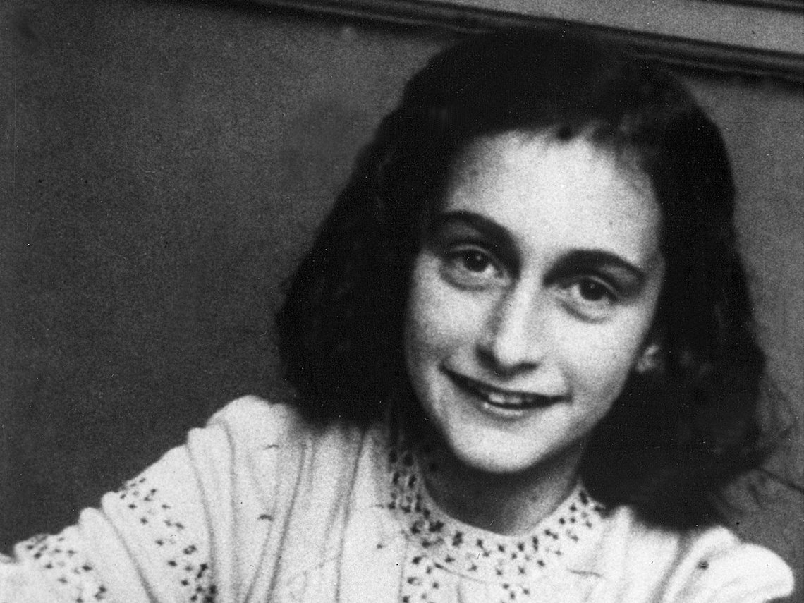 Anne Frank, her i et udatert bilde med uklar opprinnelse. Anne Frank, her i et udatert bilde med uklar opprinnelse.