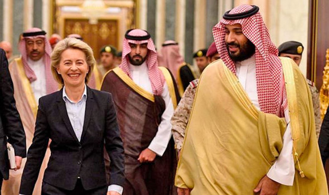 german-defence-minister-hijab-755326