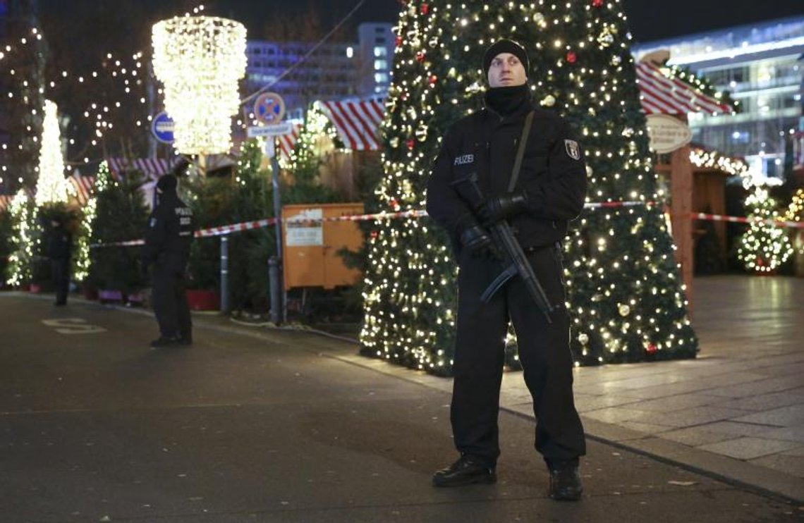 German police officers secure the site of an accident with a truck at a Christmas market on Breitscheidplatz square near the fashionable Kurfuerstendamm avenue in the west of Berlin, Germany, December 19, 2016. REUTERS/Christian Mang German police officers secure the site of an accident with a truck at a Christmas market on Breitscheidplatz square near the fashionable Kurfuerstendamm avenue in the west of Berlin, Germany, December 19, 2016. REUTERS/Christian Mang