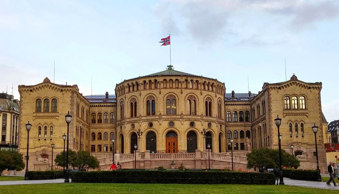 Stortinget, arkivbilde fra Wikimedia Commons. Stortinget, arkivbilde fra Wikimedia Commons.