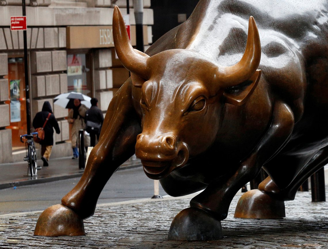 The Wall St. Bull is seen in the financial district in New York, U.S., March 7, 2017. REUTERS/Brendan McDermid The Wall St. Bull is seen in the financial district in New York, U.S., March 7, 2017. REUTERS/Brendan McDermid