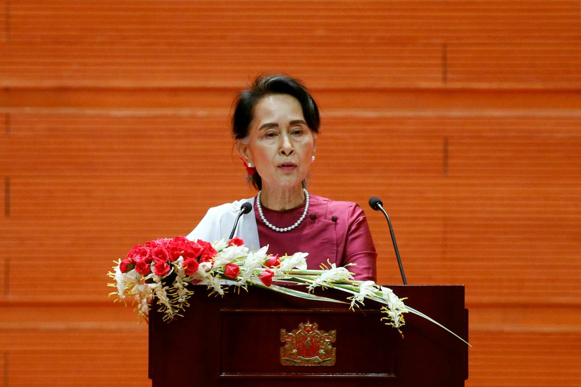 Myanmar State Counselor Aung San Suu Kyi delivers a speech to the nation over Rakhine and Rohingya situation, in Naypyitaw, Myanmar September 19, 2017. REUTERS/Soe Zeya Tun Myanmar State Counselor Aung San Suu Kyi delivers a speech to the nation over Rakhine and Rohingya situation, in Naypyitaw, Myanmar September 19, 2017. REUTERS/Soe Zeya Tun