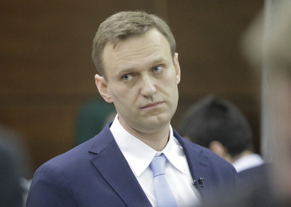 Russian opposition leader Alexei Navalny waits to submit his documents to be registered as a presidential candidate at the Central Election Commission in Moscow, Russia December 24, 2017. REUTERS/Tatyana Makeyeva Russian opposition leader Alexei Navalny waits to submit his documents to be registered as a presidential candidate at the Central Election Commission in Moscow, Russia December 24, 2017. REUTERS/Tatyana Makeyeva