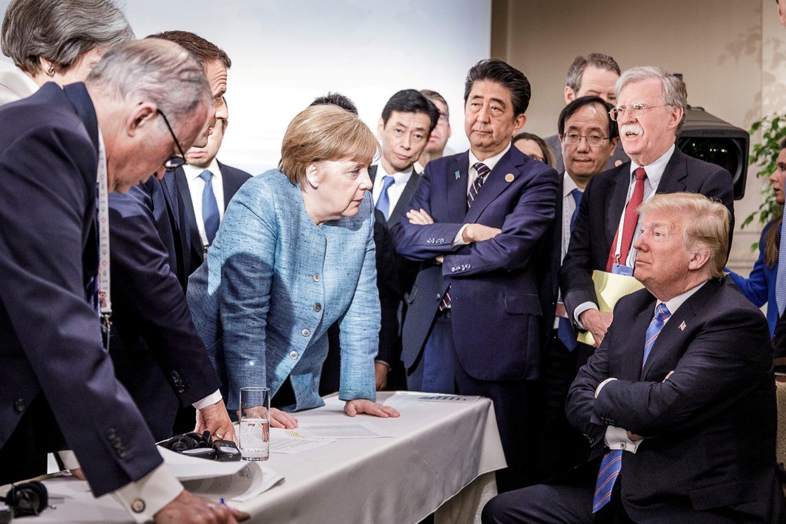 Dette bildet likte tyskerne godt. Mutti som setter Trump på plass. Det virker arrangert og ettertiden har gitt Trump rett. Han ville stanse Nordstrøm 2, men Merkel fikk overtalt Biden. German Chancellor Angela Merkel speaks to U.S. President Donald Trump during the second day of the G7 meeting in Charlevoix city of La Malbaie, Quebec, Canada, June 9, 2018. Bundesregierung/Jesco Denzel/Handout Dette bildet likte tyskerne godt. Mutti som setter Trump på plass. Det virker arrangert og ettertiden har gitt Trump rett. Han ville stanse Nordstrøm 2, men Merkel fikk overtalt Biden. German Chancellor Angela Merkel speaks to U.S. President Donald Trump during the second day of the G7 meeting in Charlevoix city of La Malbaie, Quebec, Canada, June 9, 2018. Bundesregierung/Jesco Denzel/Handout