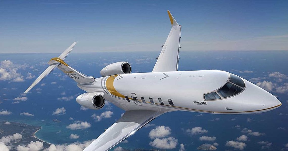 Petter Stordalen hadde et Bombardier Challenger da dette bildet ble tatt i 2019. et fly på himmelen