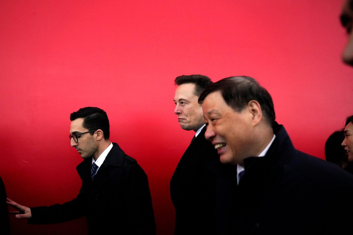 Tesla CEO Elon Musk and Shanghai's Mayor Ying Yong attend the Tesla Shanghai Gigafactory groundbreaking ceremony in Shanghai, China January 7, 2019. REUTERS/Aly Song Tesla CEO Elon Musk and Shanghai's Mayor Ying Yong attend the Tesla Shanghai Gigafactory groundbreaking ceremony in Shanghai, China January 7, 2019. REUTERS/Aly Song
