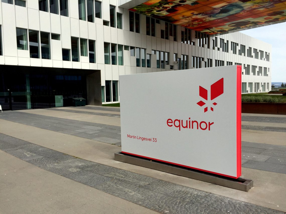 FILE PHOTO: A logo of Equinor at the company's headquarters in Fornebu, Norway May 21, 2018. REUTERS/Nerijus Adomaitis/File Photo FILE PHOTO: A logo of Equinor at the company's headquarters in Fornebu, Norway May 21, 2018. REUTERS/Nerijus Adomaitis/File Photo