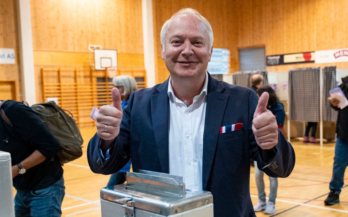 Kristiansand 20190909.
Politisk nestleder for Demokratene og ordførerkandidat i Kristiansand, Vidar Kleppe avlegger sin stemme på Møvik skole i Kristiansand under mandagens komunestyre- og fylkestingsvalg.
Foto: Tor Erik Schr¿der / NTB scanpix Kristiansand 20190909.
Politisk nestleder for Demokratene og ordførerkandidat i Kristiansand, Vidar Kleppe avlegger sin stemme på Møvik skole i Kristiansand under mandagens komunestyre- og fylkestingsvalg.
Foto: Tor Erik Schr¿der / NTB scanpix