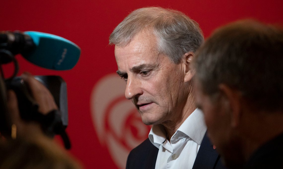 Oslo 20190924.
Arbeiderpartiet sin leder Jonas Gahr Støre under tirsdagens landsstyremøte. Aps valgevaluering drøftes i landsstyret på Folkets hus i Oslo tirsdag.
Foto: Terje Bendiksby / NTB scanpix Oslo 20190924.
Arbeiderpartiet sin leder Jonas Gahr Støre under tirsdagens landsstyremøte. Aps valgevaluering drøftes i landsstyret på Folkets hus i Oslo tirsdag.
Foto: Terje Bendiksby / NTB scanpix