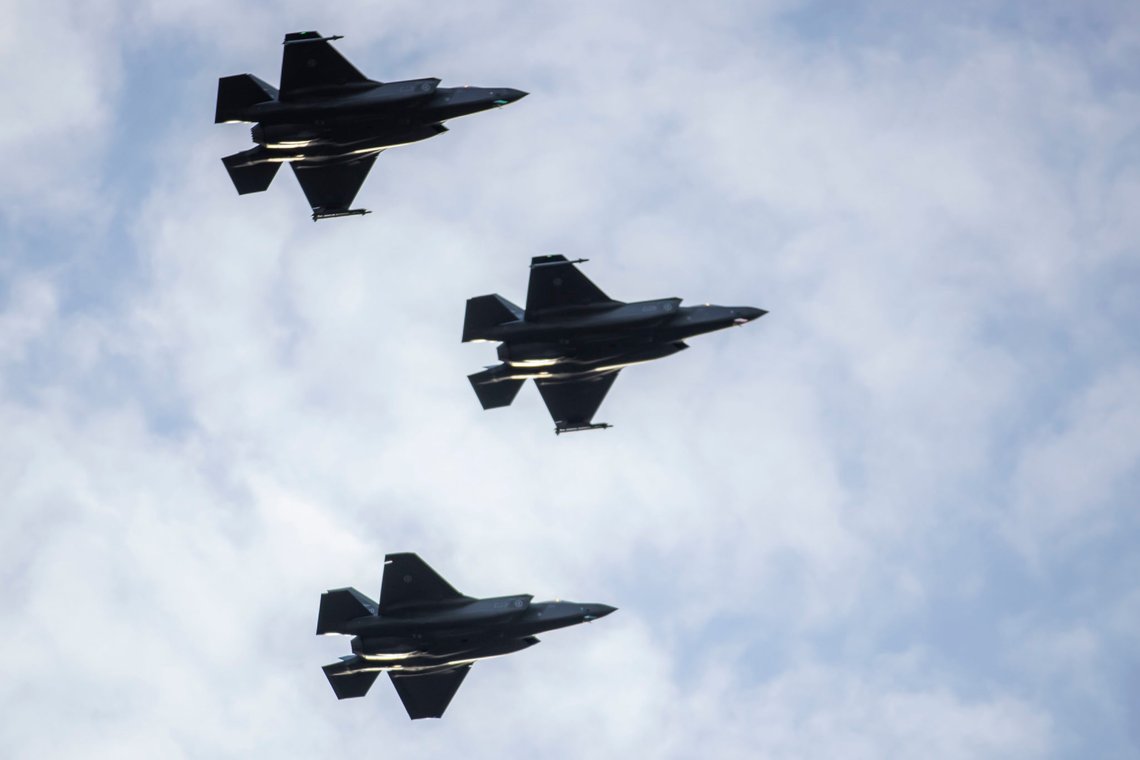 Rygge 20191106.
Forsvaret viser frem sine nye F-35 jagerfly på Rygge militære flyplass i Østfold onsdag.
Foto: Håkon Mosvold Larsen / NTB scanpix Rygge 20191106.
Forsvaret viser frem sine nye F-35 jagerfly på Rygge militære flyplass i Østfold onsdag.
Foto: Håkon Mosvold Larsen / NTB scanpix