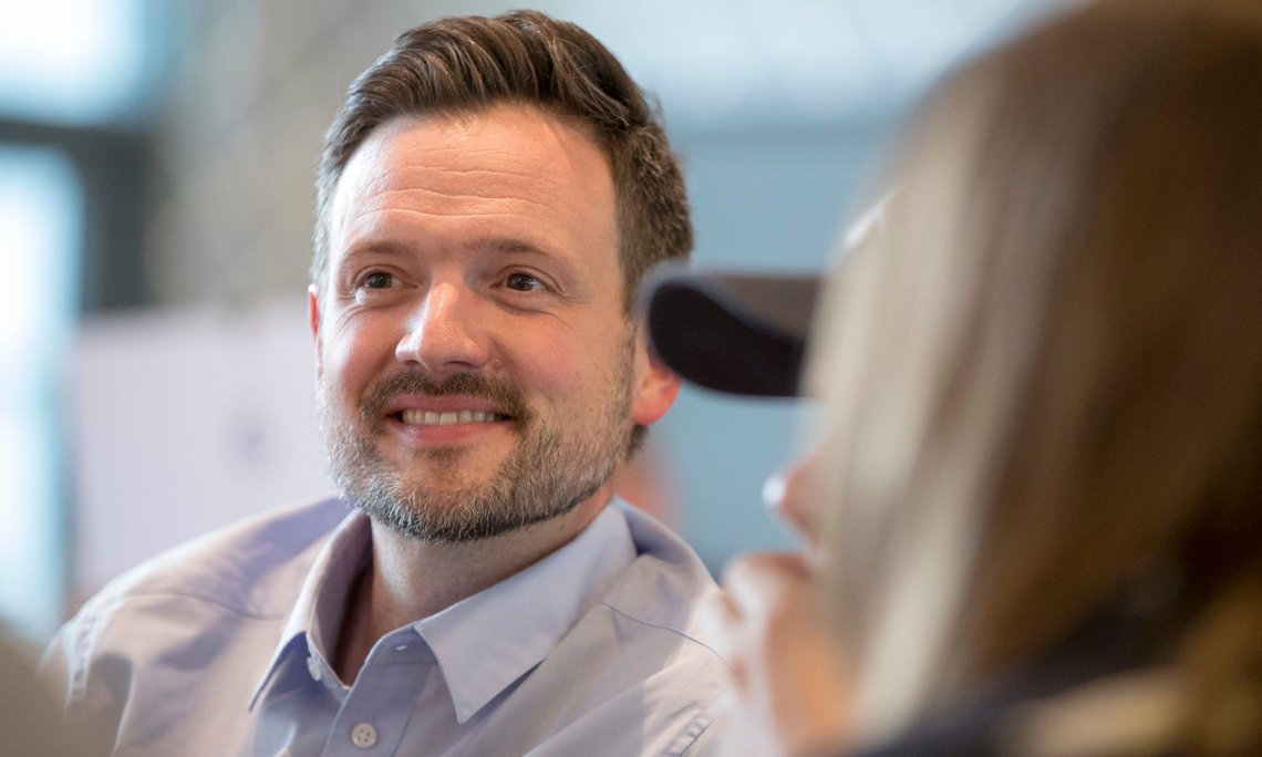 Oslo 20190430.
Utviklingsminister Dag-Inge Ulstein snakker med ungdom på Elvebakken vg. om klimautfordringene
Foto: Terje Pedersen / NTB scanpix Oslo 20190430.
Utviklingsminister Dag-Inge Ulstein snakker med ungdom på Elvebakken vg. om klimautfordringene
Foto: Terje Pedersen / NTB scanpix