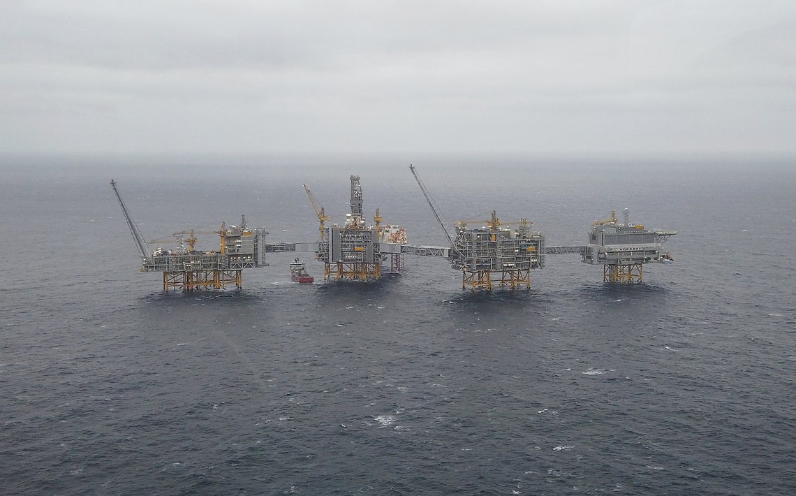 FILE PHOTO: A general view of the Equinor's Johan Sverdrup oilfield platforms in the North Sea, Norway December 3, 2019. REUTERS/Ints Kalnins/File Photo FILE PHOTO: A general view of the Equinor's Johan Sverdrup oilfield platforms in the North Sea, Norway December 3, 2019. REUTERS/Ints Kalnins/File Photo
