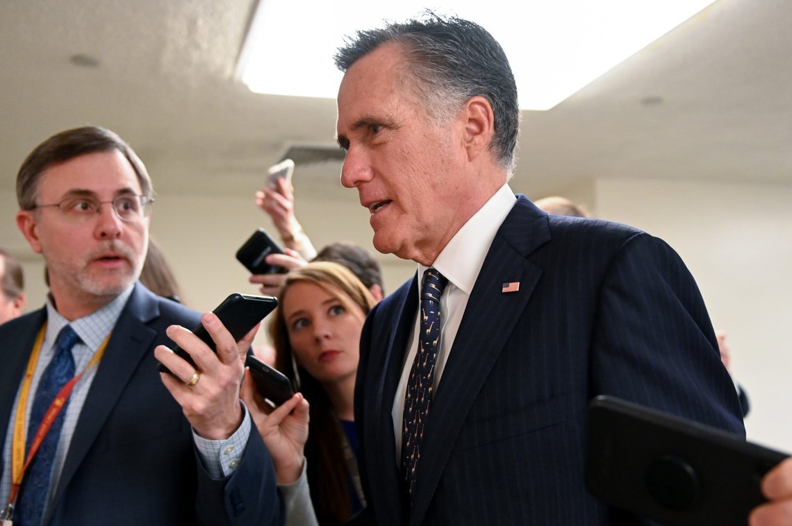 U.S. Senator Mitt Romney (R-UT) is pursued by reporters in the Senate subway as he arrives for the fourth day of the Senate impeachment trial of U.S. President Donald Trump at the U.S. Capitol in Washington, U.S., January 24, 2020. REUTERS/Erin Scott U.S. Senator Mitt Romney (R-UT) is pursued by reporters in the Senate subway as he arrives for the fourth day of the Senate impeachment trial of U.S. President Donald Trump at the U.S. Capitol in Washington, U.S., January 24, 2020. REUTERS/Erin Scott
