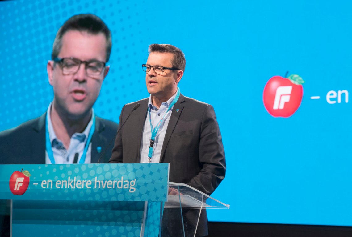 Oslo 20180429.
Frank Sve på talerstolen på landsmøte.
Foto: Vidar Ruud / NTB scanpix Oslo 20180429.
Frank Sve på talerstolen på landsmøte.
Foto: Vidar Ruud / NTB scanpix