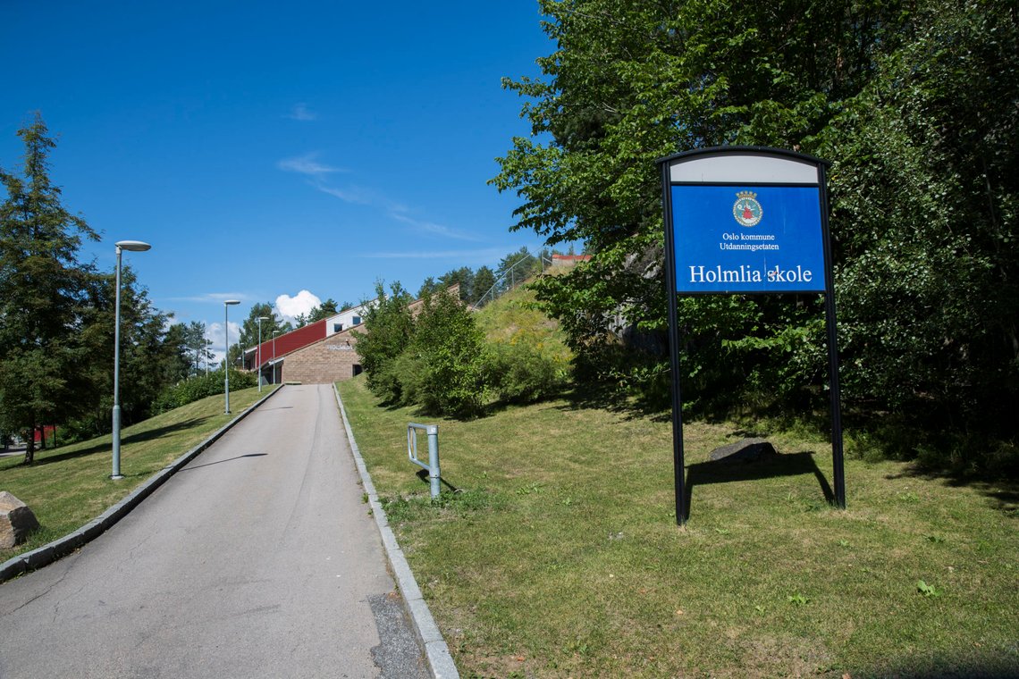 OSLO 20170728.
Eksteriør av Holmlia skole.
Foto: Berit Roald / NTB scanpix OSLO 20170728.
Eksteriør av Holmlia skole.
Foto: Berit Roald / NTB scanpix
