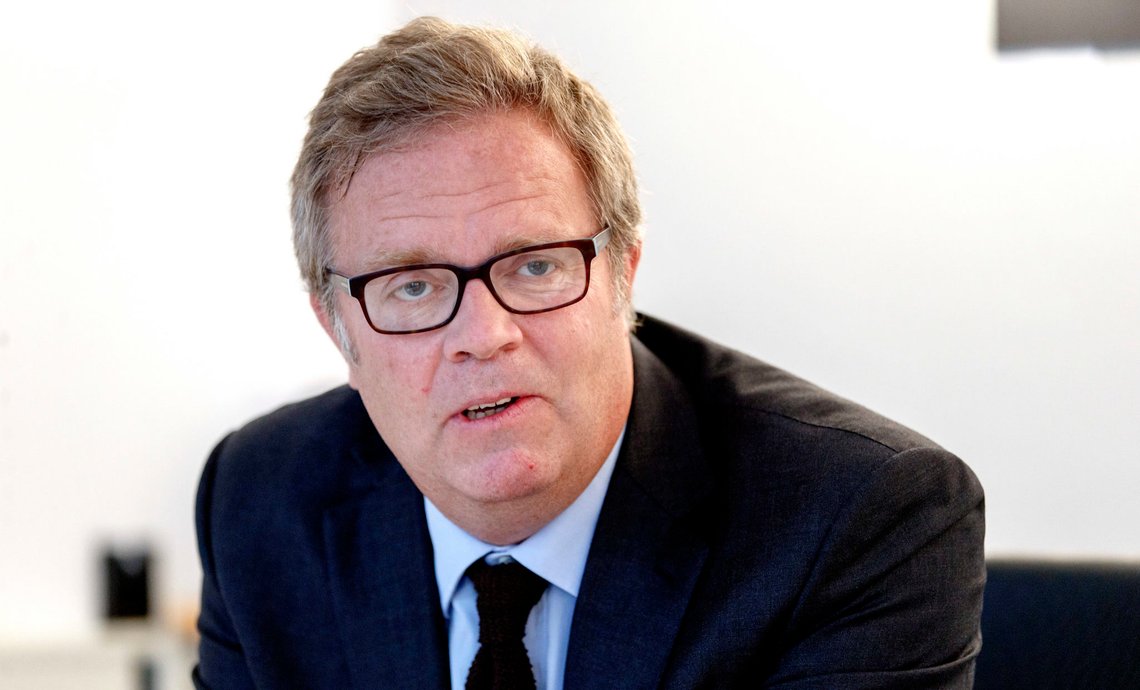 Oslo 20160523.
Norsk Redaktørforening (NR), Norsk Presseforbund (NP) og Norsk Journalistlag (NJ) trer inn som partshjelpere i saken Edward Snowden har anlagt mot den norske stat ved Justisdepartementet. Det kom frem på en pressekonferanse i Oslo Mandag.
På bildet Advokat Jon Wessel-Aas ved Bing Hodneland Advokatselskap DA er prosessfullmektig i saken på vegne av de tre organisasjonene.
Foto: Gorm Kallestad / NTB scanpix Oslo 20160523.
Norsk Redaktørforening (NR), Norsk Presseforbund (NP) og Norsk Journalistlag (NJ) trer inn som partshjelpere i saken Edward Snowden har anlagt mot den norske stat ved Justisdepartementet. Det kom frem på en pressekonferanse i Oslo Mandag.
På bildet Advokat Jon Wessel-Aas ved Bing Hodneland Advokatselskap DA er prosessfullmektig i saken på vegne av de tre organisasjonene.
Foto: Gorm Kallestad / NTB scanpix