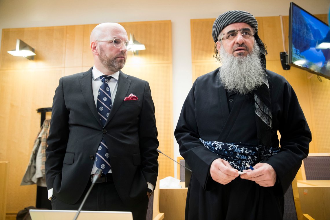 Oslo 20191028.
Rettsmøte for behandling av vilkårene for utlevering av Najumuddin Faraj Ahmad. Forvarer Brynjar Meling tv.
Foto: Terje Pedersen / NTB scanpix Oslo 20191028.
Rettsmøte for behandling av vilkårene for utlevering av Najumuddin Faraj Ahmad. Forvarer Brynjar Meling tv.
Foto: Terje Pedersen / NTB scanpix