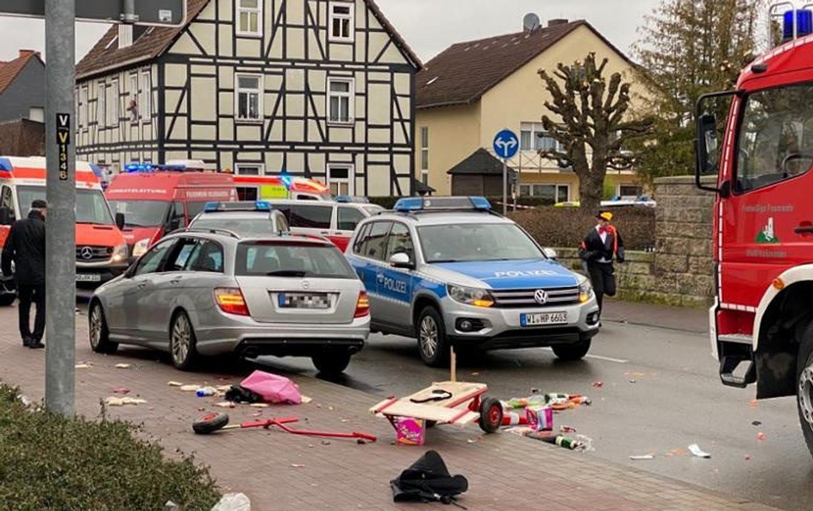 People react at the scene after a car ploughed into a carnival parade injuring several people in Volkmarsen, Germany February 24, 2020. ATTENTION:NUMBER PLATE WAS PIXELATED FROM SOURCE. Elmar Schulten/Waldeckische Landeszeitung via REUTERS. NO RESALES. NO ARCHIVES People react at the scene after a car ploughed into a carnival parade injuring several people in Volkmarsen, Germany February 24, 2020. ATTENTION:NUMBER PLATE WAS PIXELATED FROM SOURCE. Elmar Schulten/Waldeckische Landeszeitung via REUTERS. NO RESALES. NO ARCHIVES