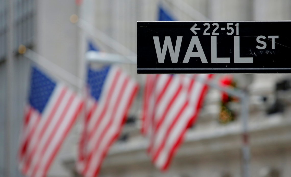 FILE PHOTO: A street sign for Wall Street is seen outside the New York Stock Exchange (NYSE) in Manhattan, New York City, U.S. December 28, 2016. REUTERS/Andrew Kelly/File Photo FILE PHOTO: A street sign for Wall Street is seen outside the New York Stock Exchange (NYSE) in Manhattan, New York City, U.S. December 28, 2016. REUTERS/Andrew Kelly/File Photo