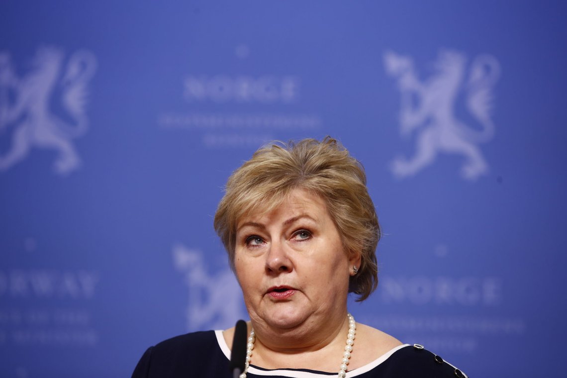 Oslo 20200314.
Statsminister Erna Solberg holder pressekonferanse i Oslo lørdag ettermiddag
Foto: Terje Pedersen / NTB scanpix Oslo 20200314.
Statsminister Erna Solberg holder pressekonferanse i Oslo lørdag ettermiddag
Foto: Terje Pedersen / NTB scanpix