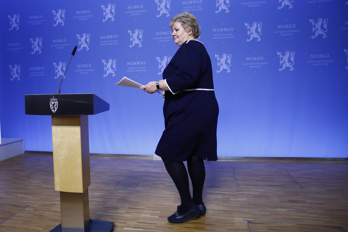 Oslo 20200314.
Statsminister Erna Solberg holder pressekonferanse i Oslo lørdag ettermiddag
Foto: Terje Pedersen / NTB scanpix Oslo 20200314.
Statsminister Erna Solberg holder pressekonferanse i Oslo lørdag ettermiddag
Foto: Terje Pedersen / NTB scanpix