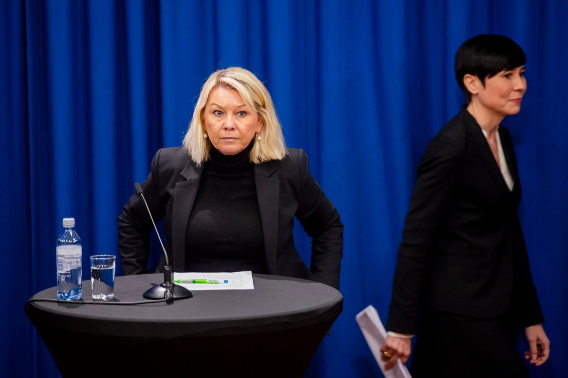 Oslo 20200326.
Justis- og beredskapsminister Monica Mæland og utenriksminister Ine Eriksen Søreide på den daglige pressekonferansen om håndteringen av koronasituasjonen.
Foto: Fredrik Varfjell / NTB scanpix Oslo 20200326.
Justis- og beredskapsminister Monica Mæland og utenriksminister Ine Eriksen Søreide på den daglige pressekonferansen om håndteringen av koronasituasjonen.
Foto: Fredrik Varfjell / NTB scanpix